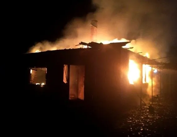 На Одещині, через вибух автомобіля, згорів житловий будинок та загинув господар