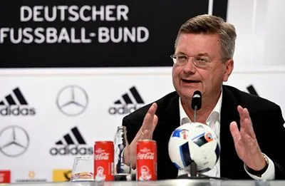 Драгоценный подарок Суркиса расшатал репутацию главы Немецкого футбольного союза – СМИ