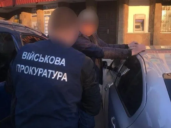 На взятке поймали начальника Главного управления Госгеокадастра в Волынской области