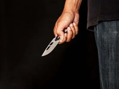 Курсанта вдарили ножем у живіт за відмову дати приміряти кашкет
