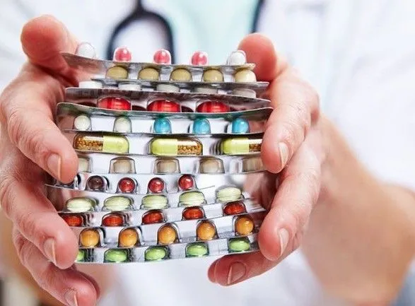 За месяц украинцы потратили на лекарства 6,7 млрд грн