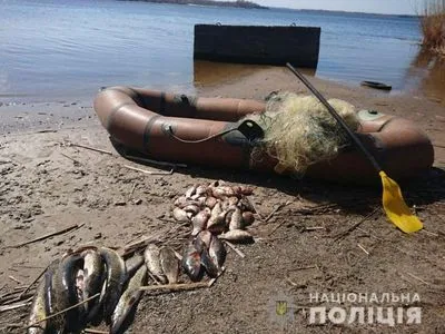 Трех полтавских рыбаков поймали на браконьерстве
