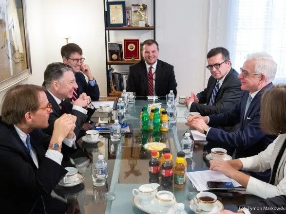 Голова МЗС Польщі у Вашингтоні зустрівся з Волкером