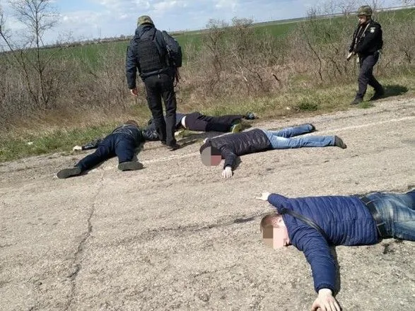 Патрульные задержали подозреваемых в стрельбе в Херсонской области