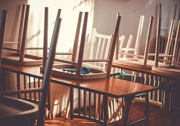 Польща на порозі безстрокового страйку: згоди щодо зарплати вчителям не досягли