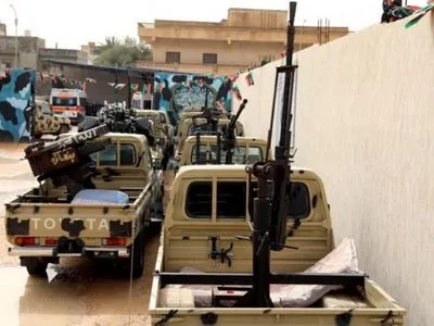 Глава Ливии пригрозил трибуналом участникам наступления на Триполи
