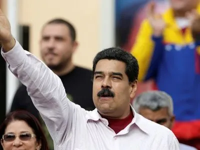 Сторонники Мадуро вышли на "антиимпериалистический марш" в Каракасе