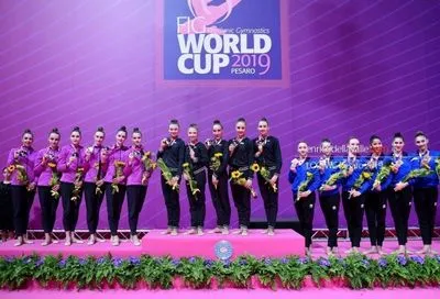 Украинские гимнастки завоевали "серебро" на стартовом этапе Кубка мира