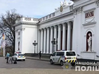 В Одесі затримали чоловіка, який “замінував” університет і міськраду