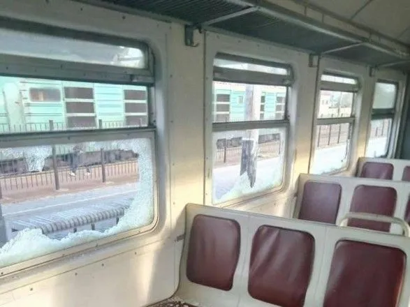 Фанаты разгромили вагоны в поезде Львов - Запорожье