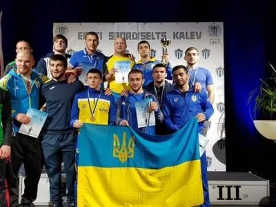Украинские борцы завоевали три медали на турнире в Эстонии