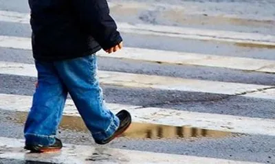 В Донецкой области 5-летнего мальчика забыли на улице