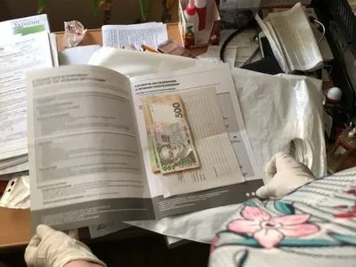 Львовский врач требовала взятку от матери ребенка с инвалидностью