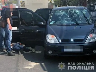 В Киеве иностранцы обокрали автомобиль