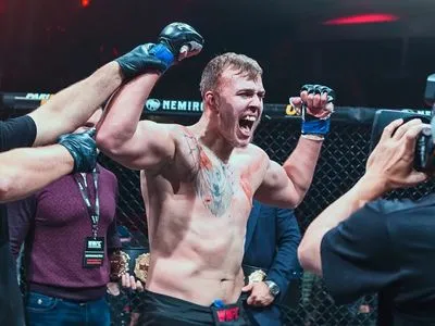 Украинский чемпион стал бойцом промоушена UFC