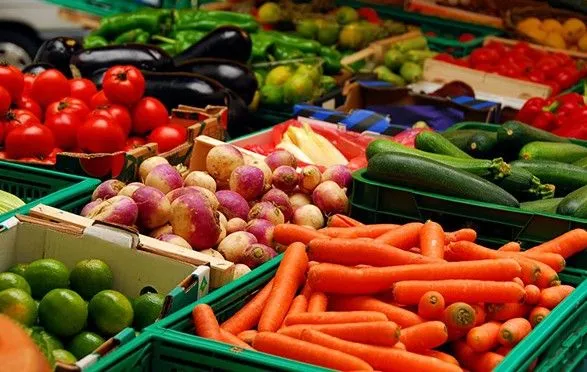 В этом году в Киеве изъяли более 8 т овощей и фруктов с содержанием нитратов сверх нормы