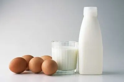 В Украине подешевело масло, молоко и яйца