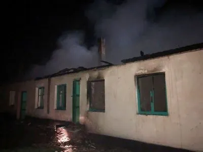 На Житомирщині загорілася школа, підозрюють підпал