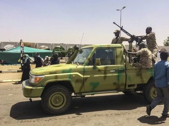 СМИ сообщают о возможном военном перевороте в Судане