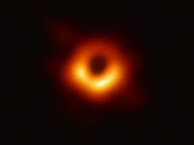 Чорна діра, зображена на першому в історії її фото - отримала назву