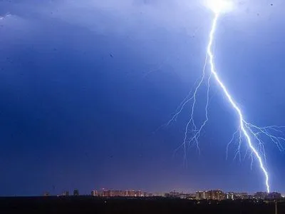 В Україні оголосили штормове попередження через грози