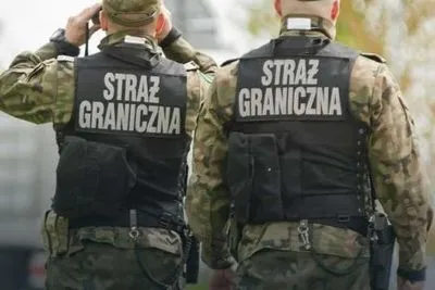 На границе с Польшей украинца задержали за контрабанду людей