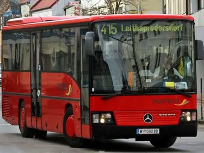 В Австрії призупинили роботу всього наземного транспорту через кір у водія