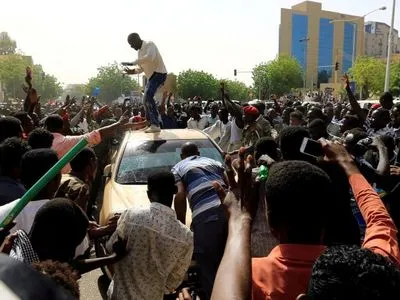 У результаті протестів у столиці Судану загинули щонайменше 16 осіб