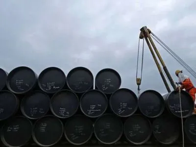 Найбільше нафтопродуктів везуть в Україну з РФ