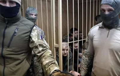 Следователи РФ попросили продлить арест украинским морякам до конца июля - адвокат
