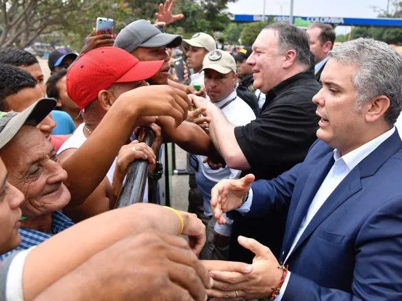 Сполучені Штати та Колумбія заявили, що "готові відновити демократію" у Венесуелі