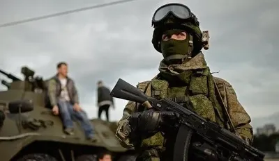 Россия перебросила батальонно-тактическую группу к границе Украины после первого тура выборов