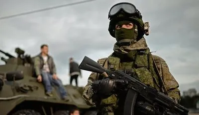 Россия перебросила батальонно-тактическую группу к границе Украины после первого тура выборов