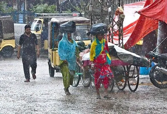 Проливные дожди в Пакистане унесли жизни почти 40 человек