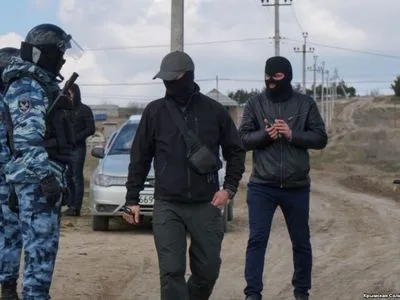 Суд в Крыму продлил арест двум фигурантам “дела Хизб ут-Тахрир”, задержанным после массовых обысков 27 марта