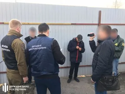У Київській області військовослужбовця затримали за продаж наркотиків