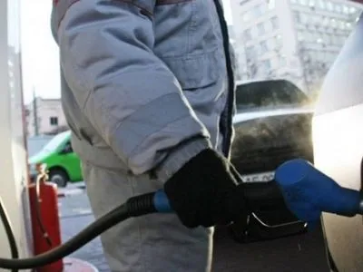 На автозаправках в Португалии почти закончилось топливо из-за забастовки водителей бензовозов