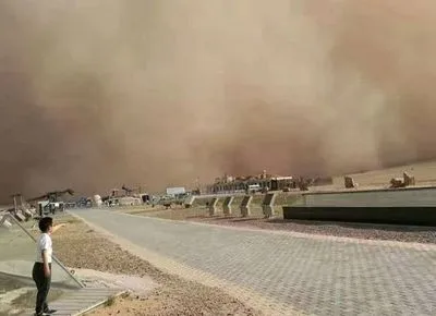 Пыльная буря накрыла Монголию