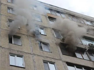 В столице во время тушения пожара в квартире обнаружили труп