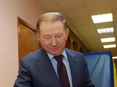 Кучма заявил, что ему "немного жаль" нового президента