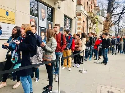 Украинцы в Польше пришли на избирательные участки