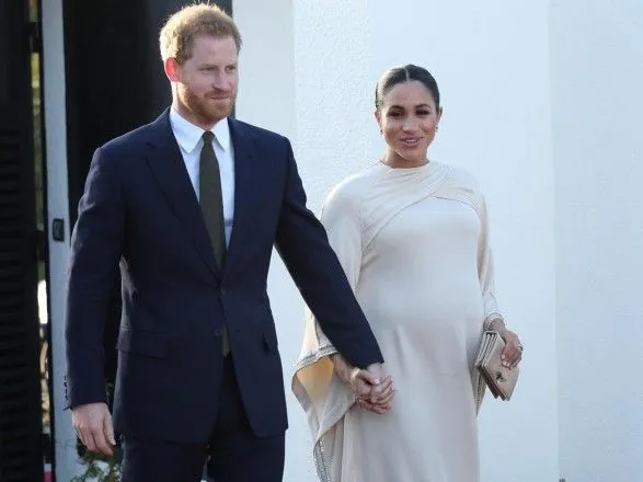 Принц Гарри и Меган Маркл могут переехать в Африку вскоре после рождения первенца - СМИ