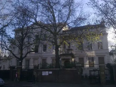 Посольство Росії вирішило розкритикувати привітання Зеленському від МЗС Британії