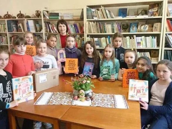 Сергій Токарєв: бібліотеки 15 областей України отримали книги від ЛакіБукс