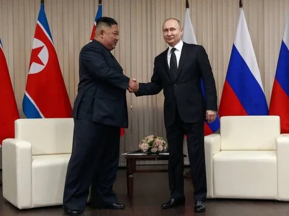 Зустріч Путіна і Кім Чен Ина почалася у Владивостоці