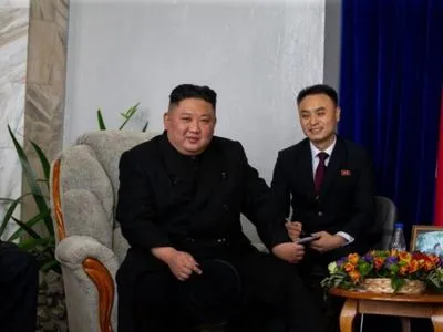 СМИ КНДР опубликовали статью о "теплом приеме лидера Ким Чен Ына" в РФ