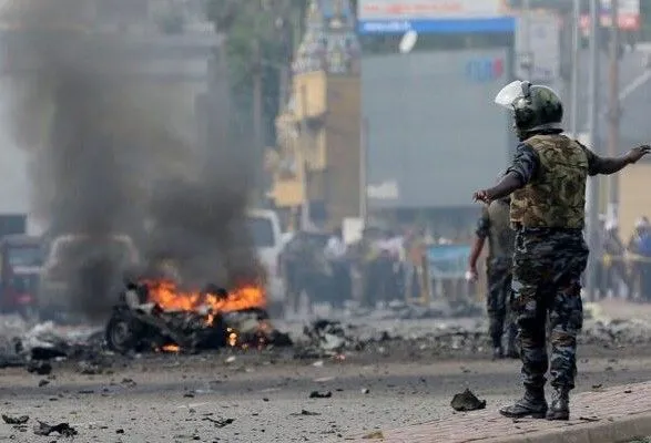 На Шрі-Ланці військові ведуть перестрілку з підозрюваними, пов'язаними з великодніми терактами