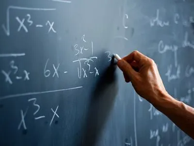 МОН запровадить з 2021 року у школах обов'язковий іспит з математики