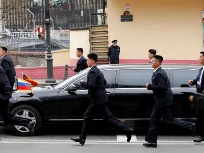 Daimler не знает, откуда у Ким Чен Ына его лимузины