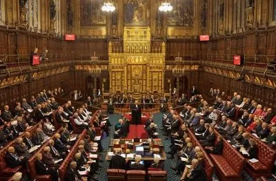 Парламентарів Великої Британії змусять звітувати про ділові контакти з Росією та Китаєм